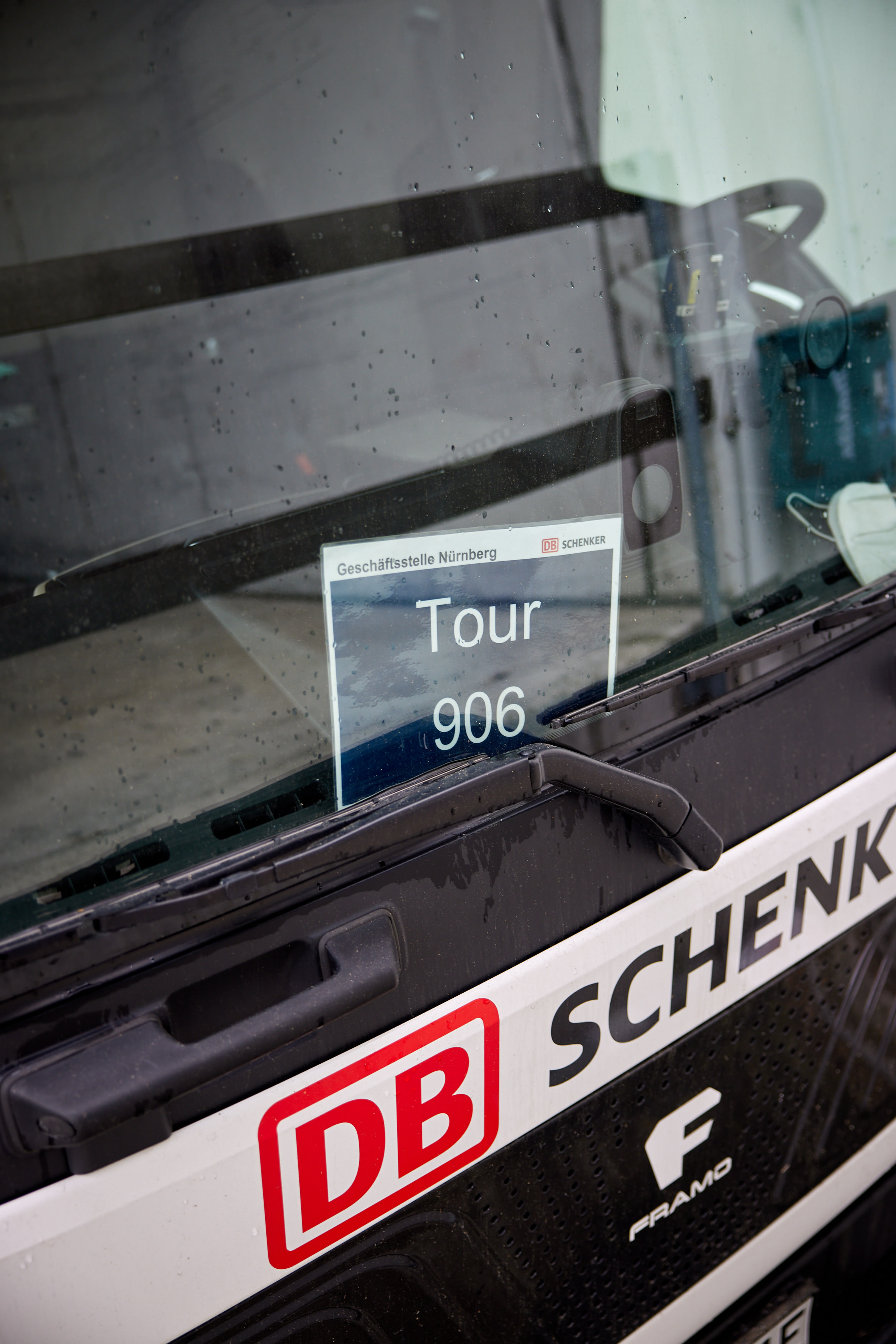 Niko Vollmer für DB Schenker im HUB Nürnberg